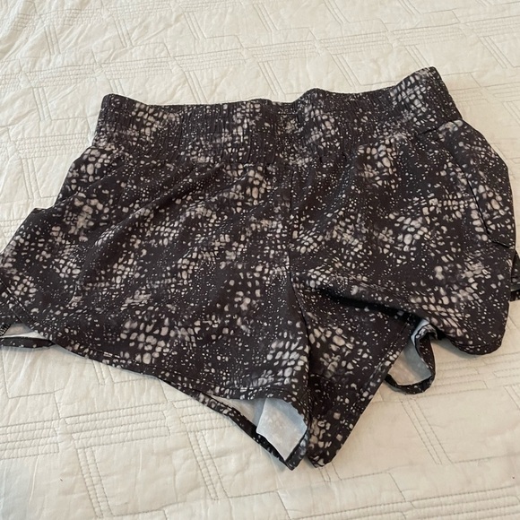 RBX Pants - RBX Black and White Patterned Athletic Shorts